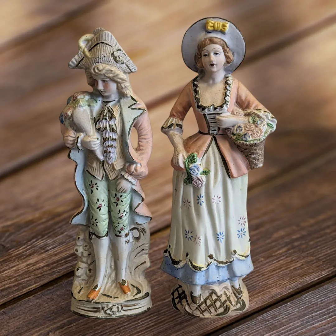 2 Figurines - French Couple, Vintage