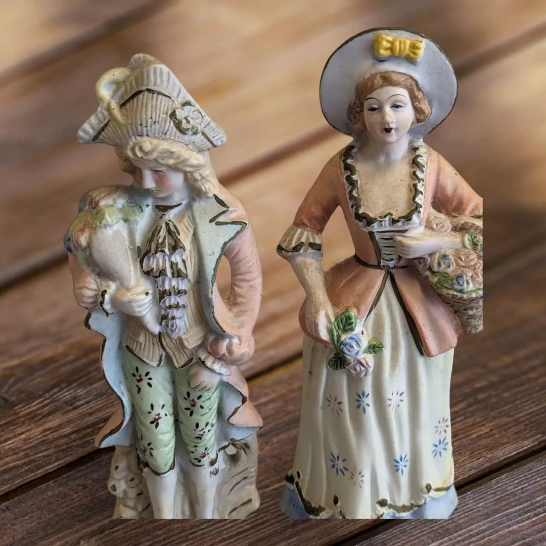 2 Figurines - French Couple, Vintage