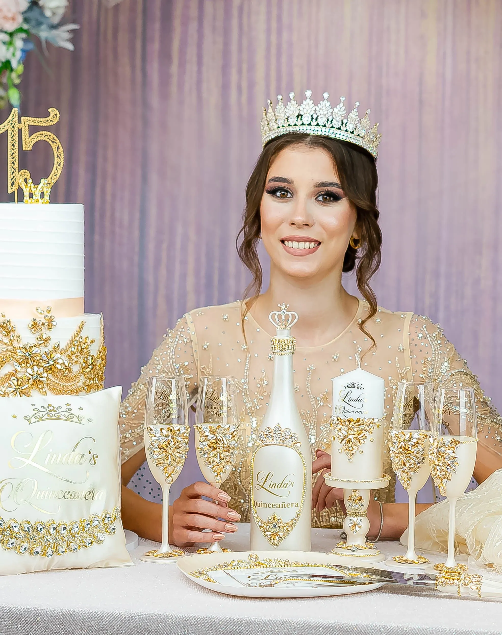 Gold 15 candle ceremony for quinceanera